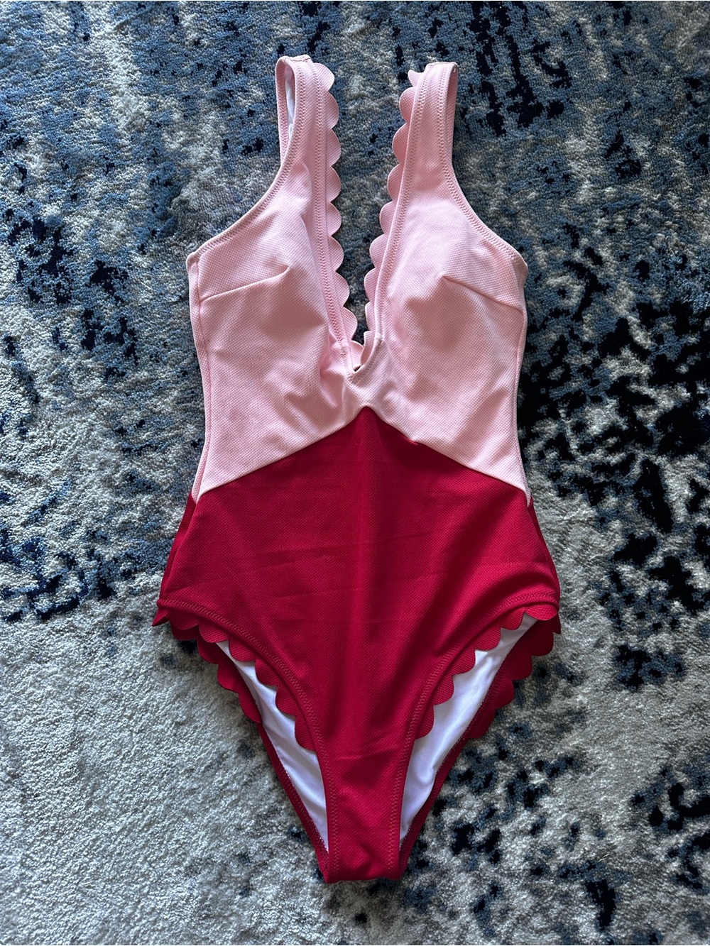 Cupsheo Pink Scalloped One-Piece Swimsuit-LIKE NEW! - Picture 1 of 5